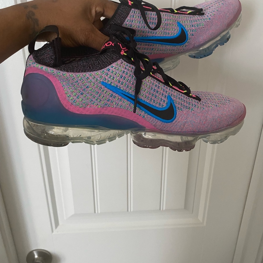 Nike Women's Vapormax Size 10.5 Vibrant Pink and Blue Sneakers